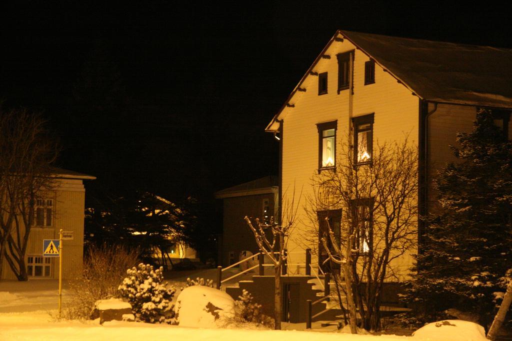 Árból Guesthouse Húsavík Esterno foto