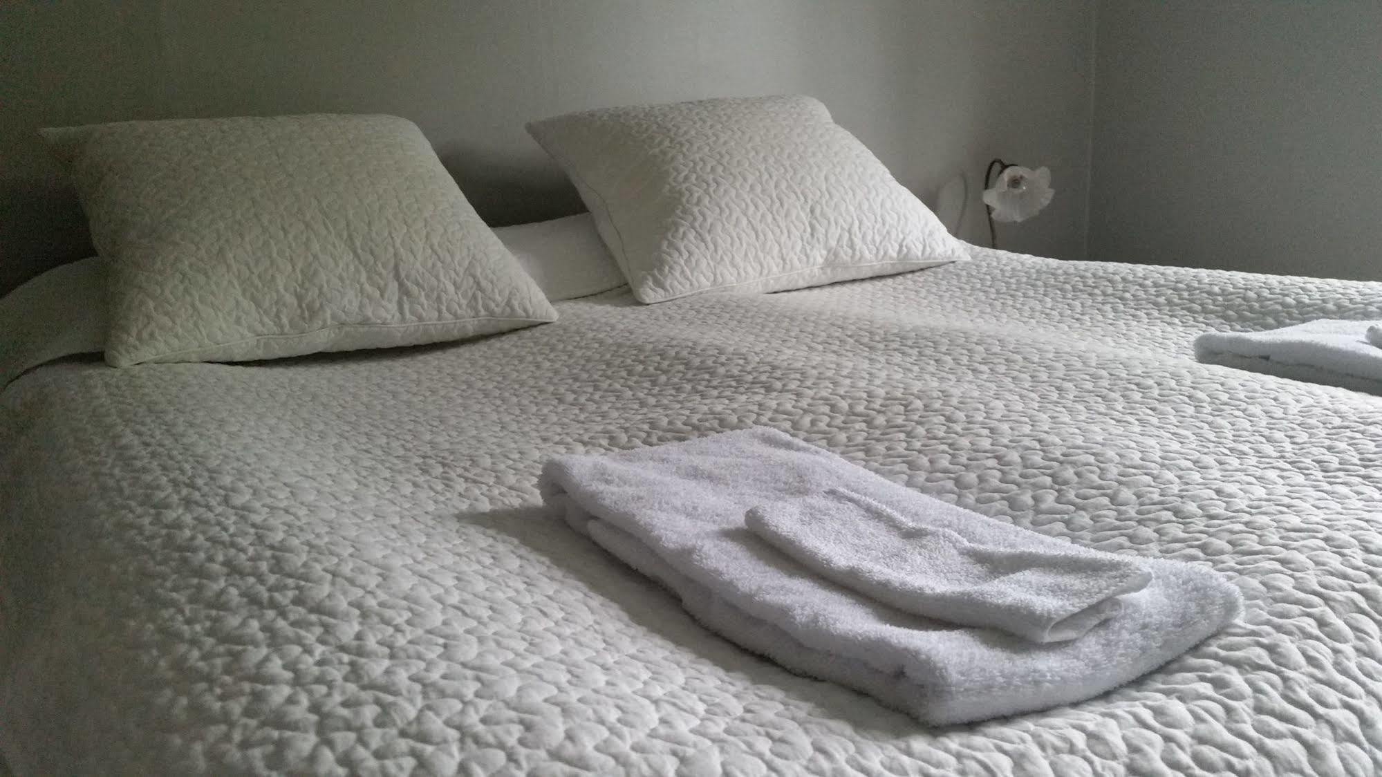 Árból Guesthouse Húsavík Esterno foto