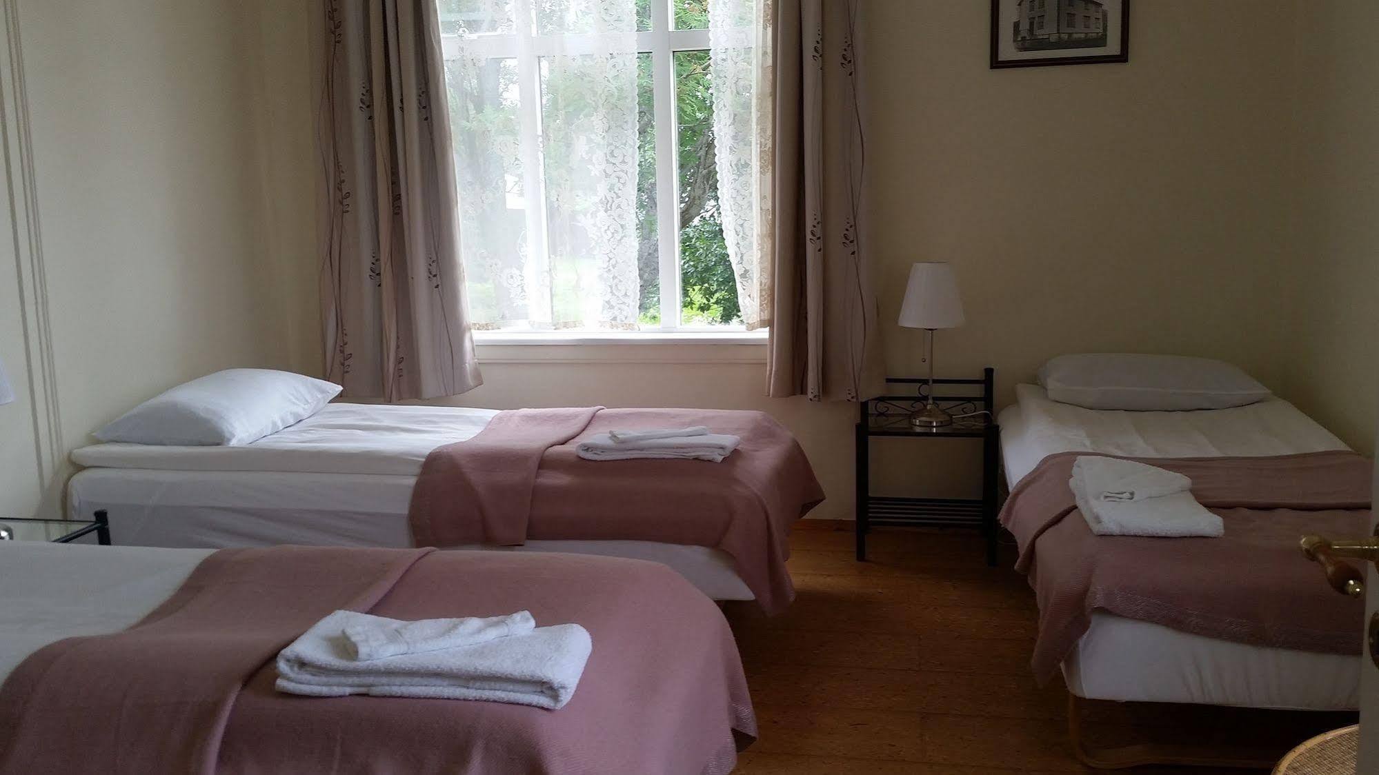 Árból Guesthouse Húsavík Esterno foto